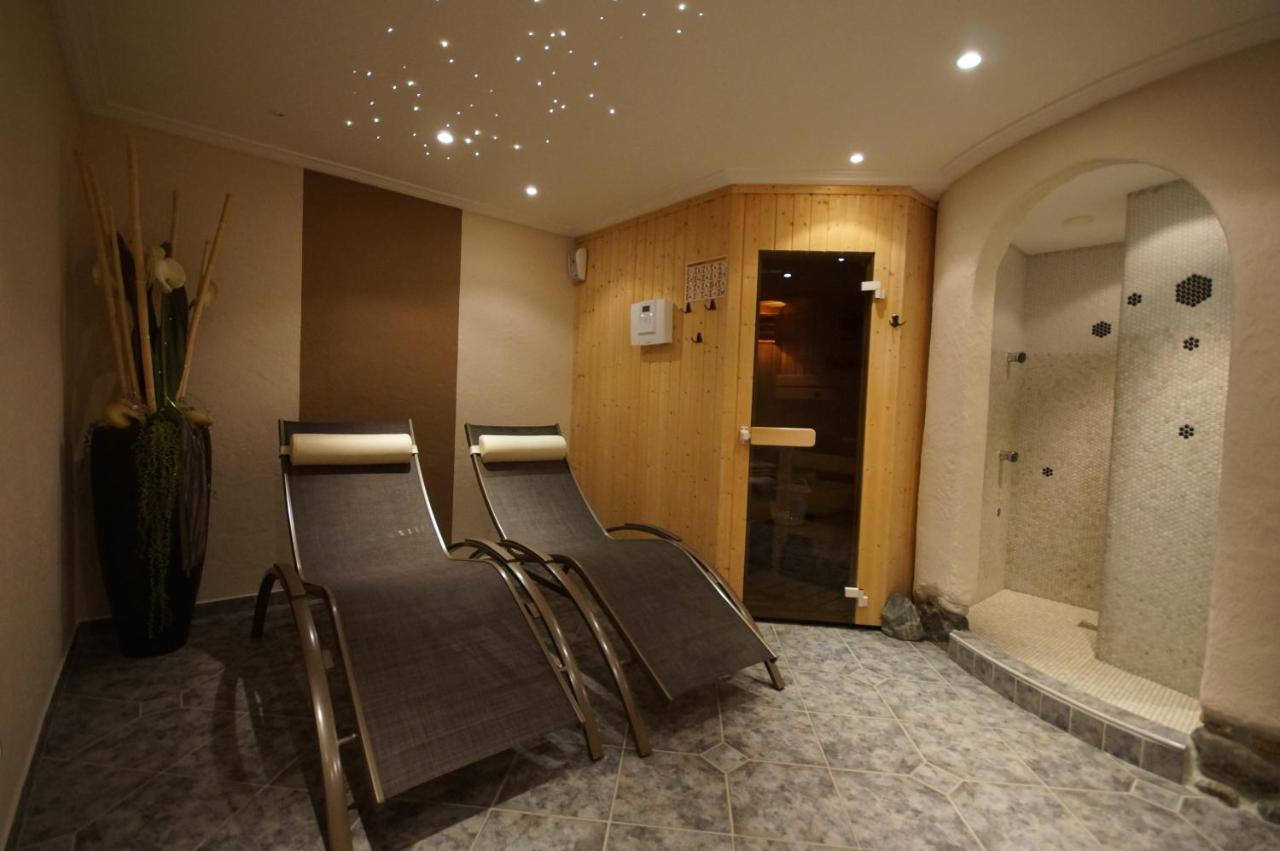 Appartementhaus Nadine Langenfeld Ngoại thất bức ảnh